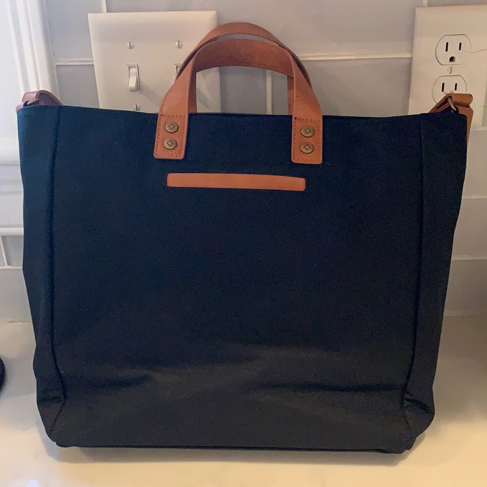 Black and canvas thirty one laptop bag